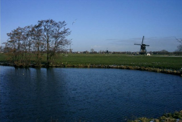 streefkerklinksdeachtkantemolenmiddendekleinemolenenrechtsdeoudeweteringmolen230204